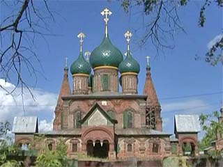 صور Church ensemble in Korovniki  معبد